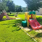 T2 Avec Piscine-le Family 67 *