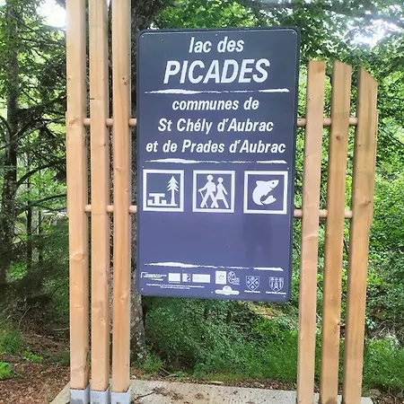 T2 Avec Piscine-le Family 67 * Pierrefiche (Aveyron)